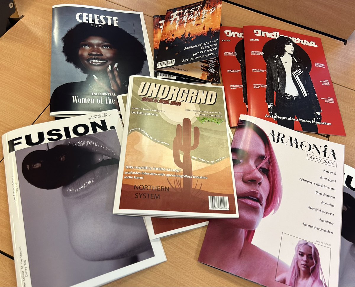 1JennyGibson's tweet image. 👏🏻🤩 BIG day in Y2 Magazine Design &amp;amp; Production @hudunimedia - the beautifully-printed sample copies of the mags our students have been working on are hot off the press! #AdobeInDesign #MagazineDesign