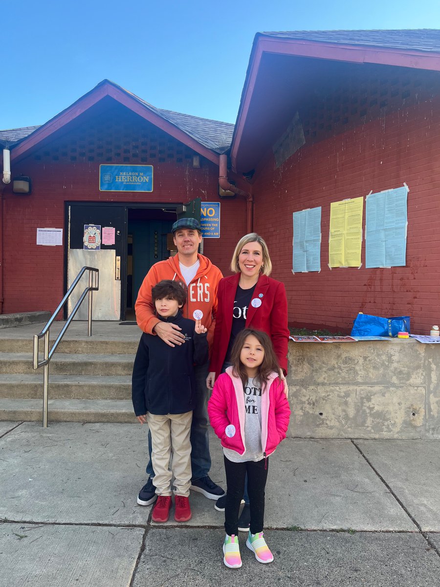 Committee of Seventy President and CEO <a href="/LaurenCristella/">Lauren Cristella</a> flexing her civic muscle 💪 🗳️