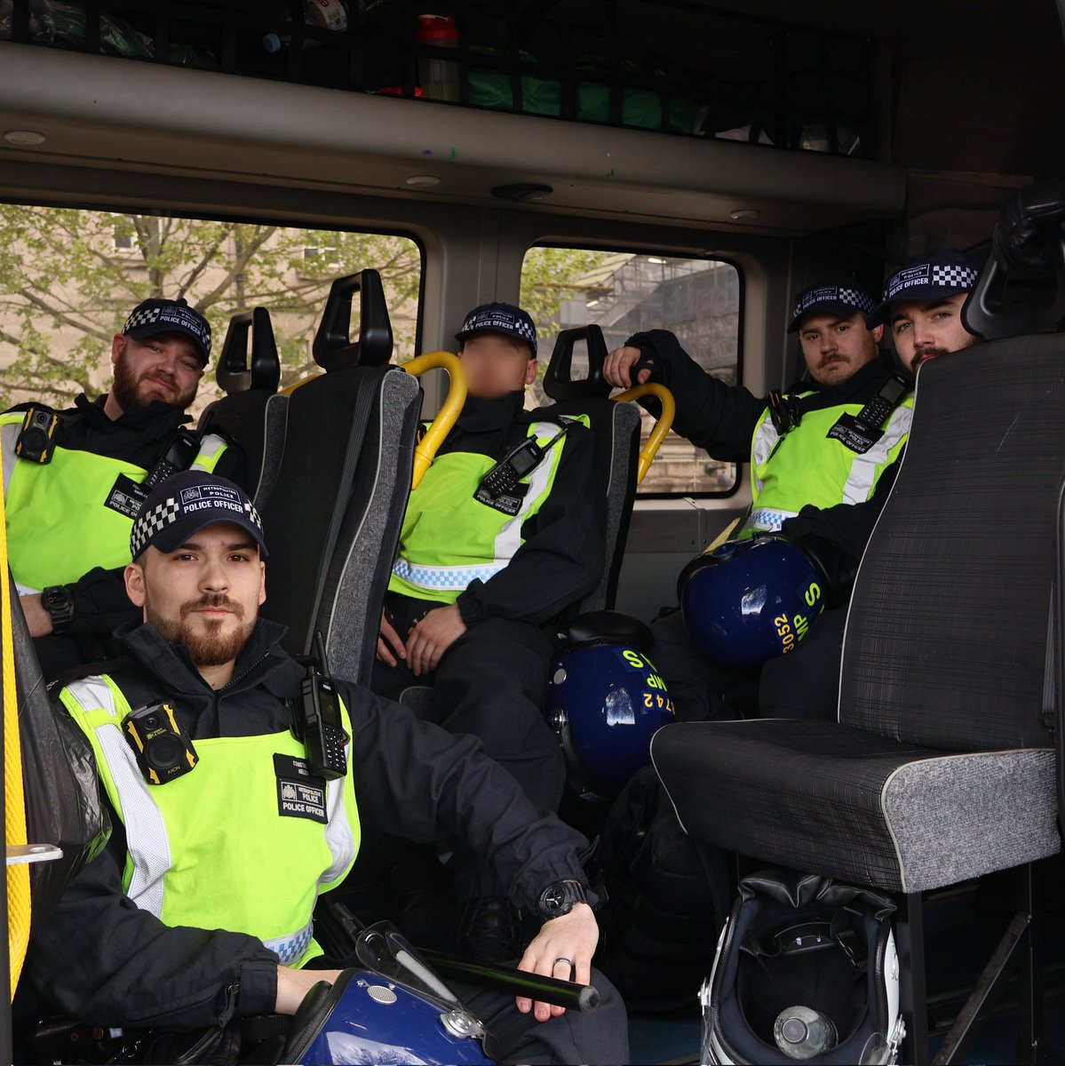 ☝🏻 Did you know Officers fulfil public order duties atop their normal roles. When a large event requires us to help keep attendees safe, it may be local officers who are part of the response. These officers are from our area, and are helping in the city centre today 👇🏻