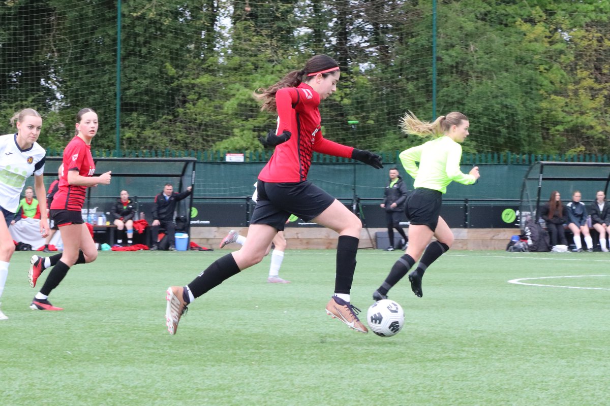 📸 PHOTO ALBUM 📸

Check out a full album of images from the Norfolk #U16sGirlsCup final 👇

flic.kr/s/aHBqjBnvoJ

#NorfolkFootball ⚽️🏆

📸 @Cyan_Rose