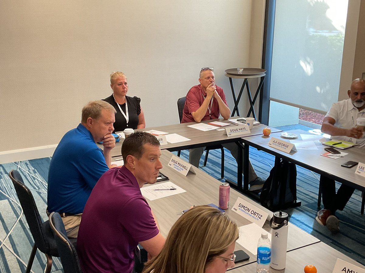 IP_Impressions's tweet photo. In-plant managers are attending case study sessions at the #InkjetSummit right now in Orlando. Lots of networking going on. https://t.co/ce9zzhPlqu