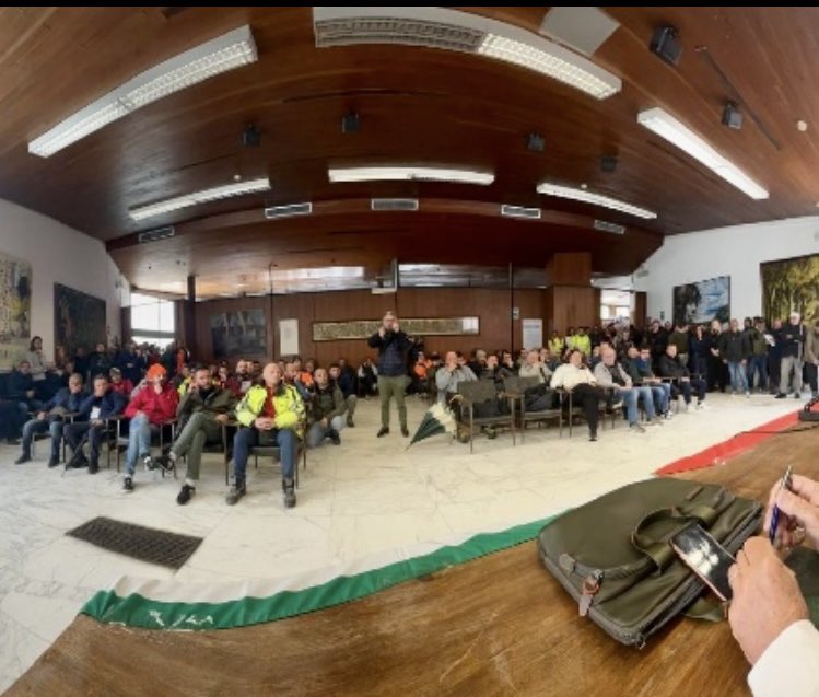 sichei_rlst_fi's tweet photo. Assemblea #distretto #lapideo Apuo/Versiliese presso il comune di #Carrara #DignitaLavoro #SicurezzaLavoro https://t.co/gfBWlsiVHf