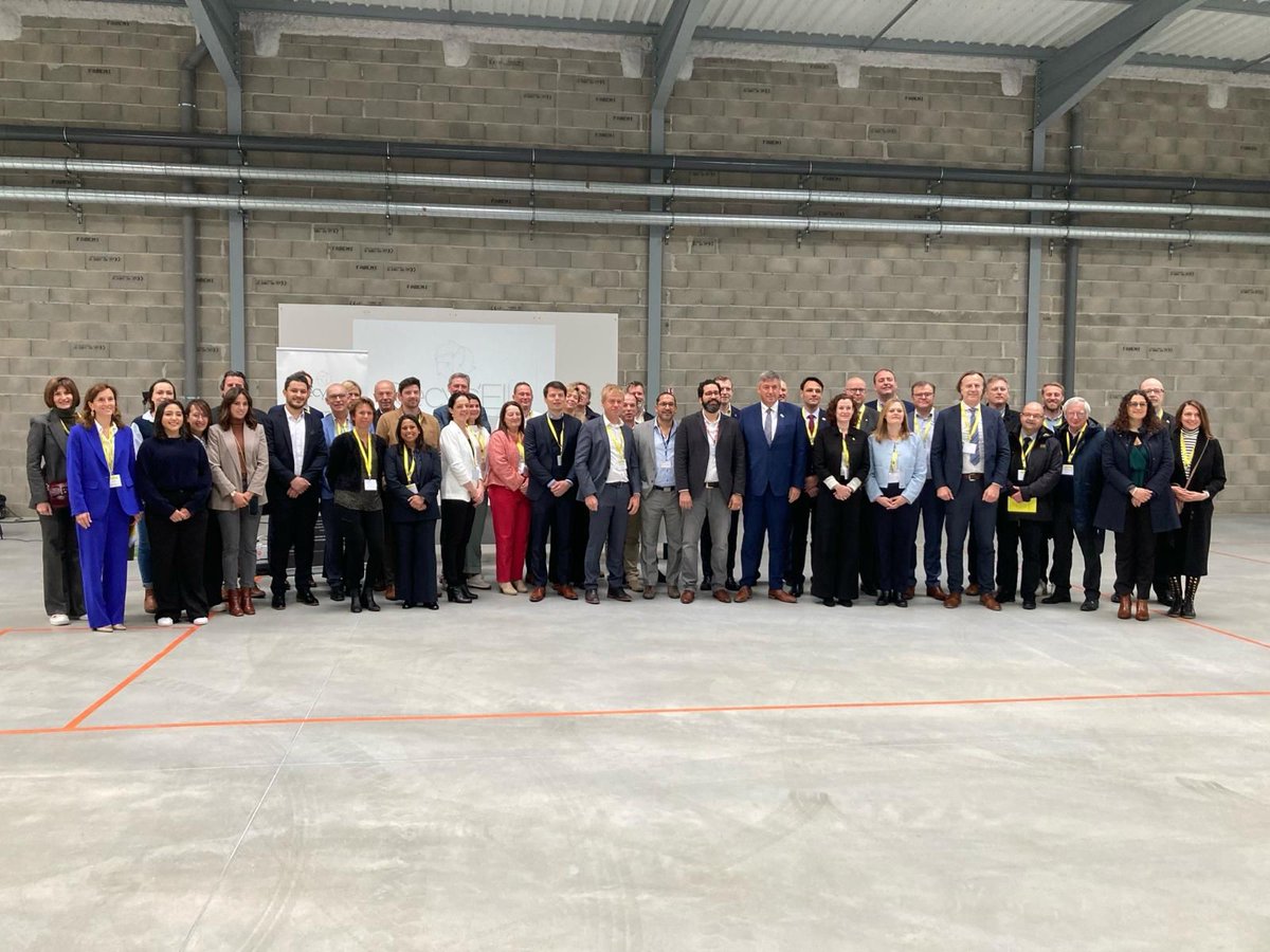 De industriemissie van de minister-president van Vlaanderen in Frankrijk begint in Lyon (Recyc’Elit, @Techtera en Axelera) en Grenoble (@Soitec_Official en Leti), samen met FIT, de 4 grootste industriefederaties en diverse innovatieclusters en bedrijven.