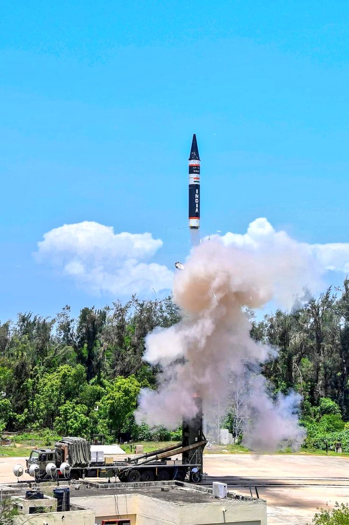 BREAKING ⚡ 

India Successfully Test Fired the New Variant of a Medium Range Ballistic Missile under eyes of Strategic Forces Command today on 23rd Apr 🇮🇳

Test was Conducted by user and has proven Operational Capability & validated new Tech

Agni Prime MIRV or other 🤔