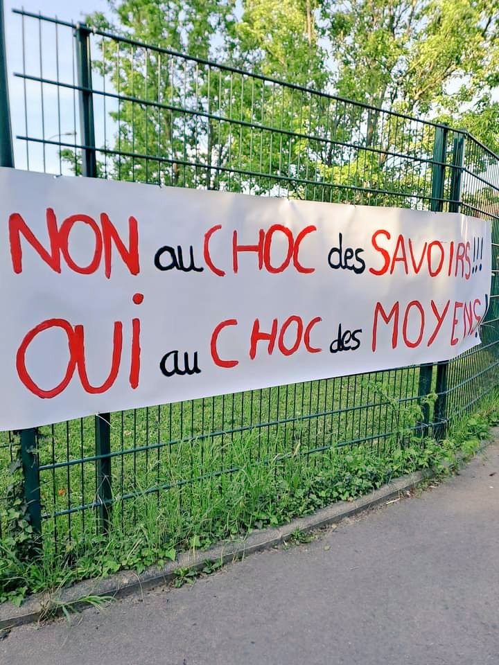 Samir_Alioua_'s tweet photo. 📢En cette semaine de rentrée scolaire les mobilisations continuent en Essonne pour dire: NON au choc des savoirs OUI au choc des moyens !
On ne lache rien !✊️
#FCPE #FCPE91
#ChocDesSavoirs https://t.co/DksSjmJAST