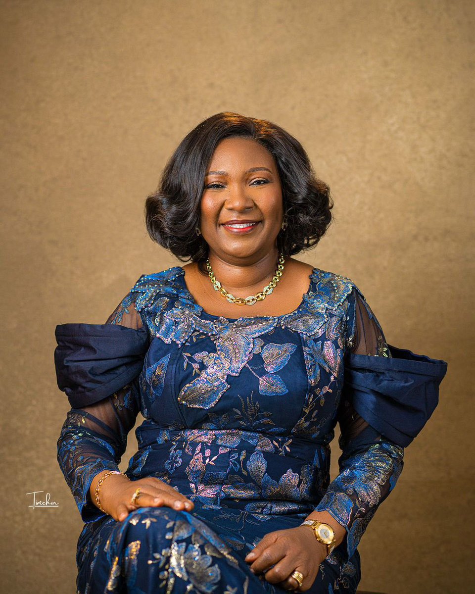 CiaeLasu's tweet photo. Happy Birthday to our esteemed Vice Chancellor! Your leadership inspires us all. Wishing you a wonderful day filled with joy and success. Long life and prosperity ❤️‍🔥💃 https://t.co/Wd3qEAfavI