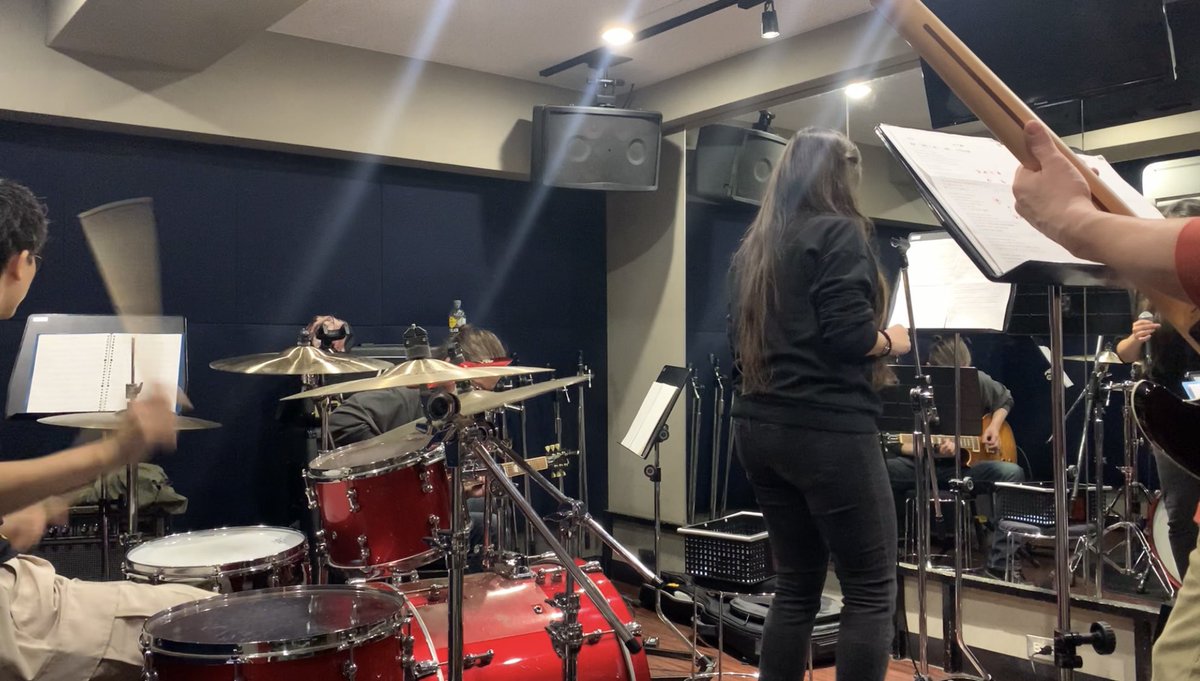 elly_lakes's tweet photo. How to prepare for a concert? Perform at an open mic, rehearse with the band, sing in a normal and in a single karaoke booth โ๏ธ Save the date: April 28 at @CLUB251official, Shimokitazawa ๐ต
#ellylakes #InsideJapan #concert https://t.co/DE3PIcXfBk