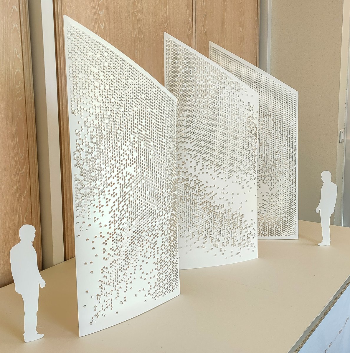 FondsdactionCHU's tweet photo. Devenez mécène de l’œuvre monumentale « Espace-Temps » en hommage aux donneurs d’organes et de tissus, au personnel de santé et aux greffés. 3 voiles en Inox imaginées par l’artiste franco-allemand Sacha Nordmeyer et soutenu par #Prisme ➡ Faire un don : https://t.co/laGD8O81z4 https://t.co/I35G8AiSBZ