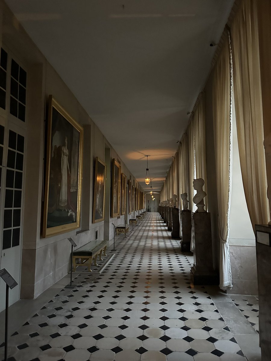 Night Fontainebleau castle 
#TilesOnTuesday