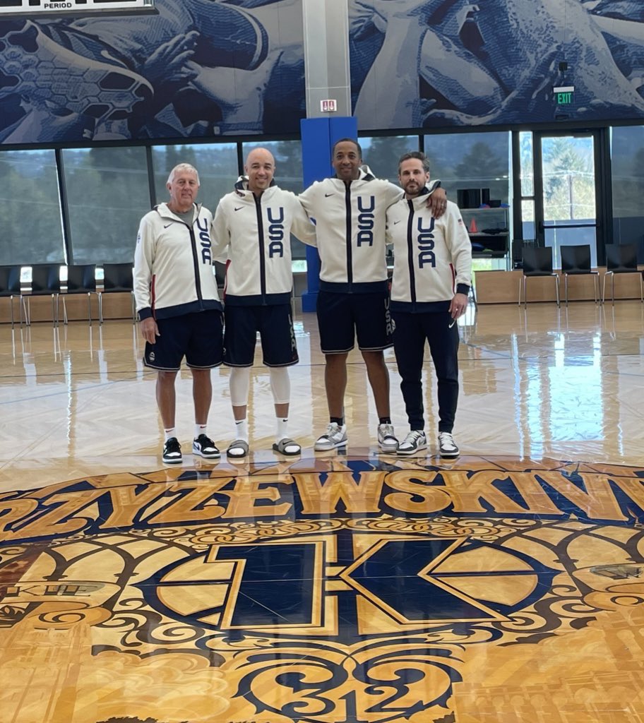 🗣️ “Wisdom is the echo of experience.”-@JamesClear 
#MentalWorkout 
(Thankful for the wisdom shared with me by three of the very best!  It was such a special experience! @dshow23 @coachswhite @CCPBasketball @usabjnt )