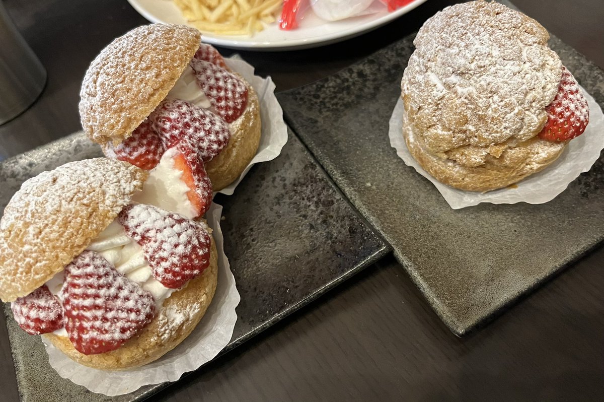 sugiyama_riho's tweet photo. うみちゃんと森嵜さんと「リンカイ！」リアタイ女子会なう
今日も23時半からリアタイしよーね！

#リンカイ https://t.co/gTZ04Pj0lP