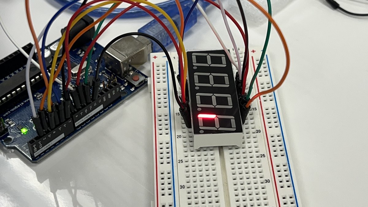 JJoshua Markie, Joseph Delaney, and Alexander Jones are building a handheld game console using Raspberry Pi 5 and an Arduino emulator. #BoldlyGoing #LeadBoldlsentation #WeAreNewHorizons #GSST @NHREC_VA