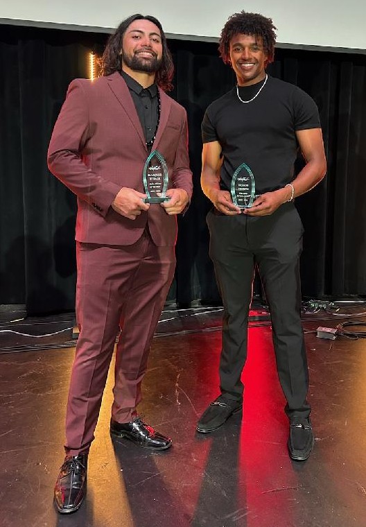 Congratulations to Deshon Thomas (Tim Reed Service Award) and Marques Titialii (Male Athlete of the Year) for winning these awards last night at the 11th Annual Paul Westphal Awards night. We Win Forever! @NAIABall @BUSShowcase @BUncommitted @TopPreps @UncommittedUsa