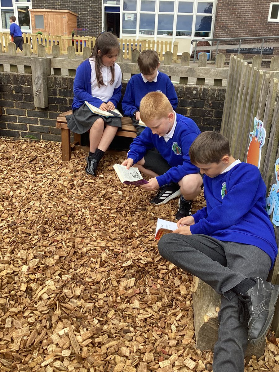 BPSYearFour's tweet image. Year 4 enjoying the new reading garden. We read our own books and then listened to other people read.