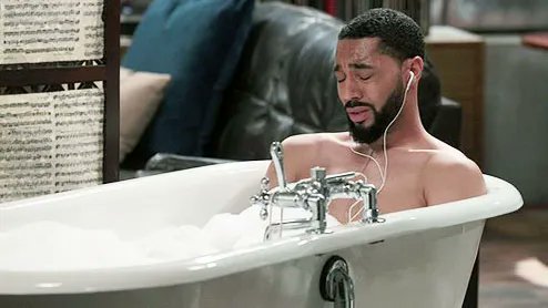 6 Days til NYC Talent Show is back…& we are bringing the HEAT (Or at least Madame Bouge is hot for our special guest). Philopygus T. Handsome will be joined by his buddy @tonebell - He’s the best & always looks adorable. Even when he’s sad in a bathtub. #les #varietyshow #monday