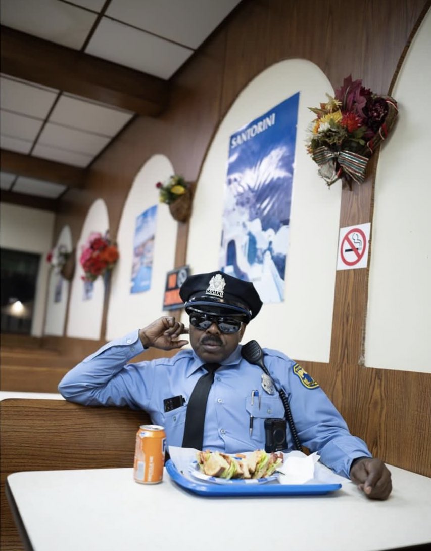 Not only do South Street officers patrol the area, they also enjoy supporting local businesses! ~Sam Shaw Treatery ~Mahalo Hawaiian BBQ ~Ramiz Turkish Grill ~Olympia ll (photo by South Street Sam) #SupportLocal #SmallBusiness #PhillyPD #PhillyPolice #CommunityPolicing