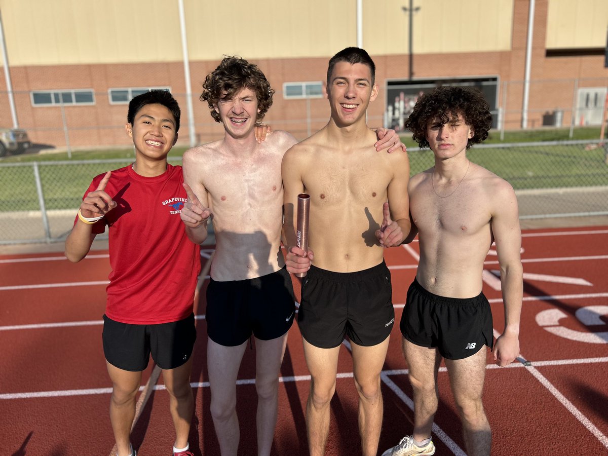 We have new school record holders in the 4x800! We didn’t get to run a 4x800 this season so we did our own this morning! Girls team = Akshita Thiru, Allie Love, Josie Osbourne, & Amrita Thiru. Boys team = Thomas Tran, Logan Large, Brett Jacobs, & Wallace Bullock ⚡️⚡️⚡️