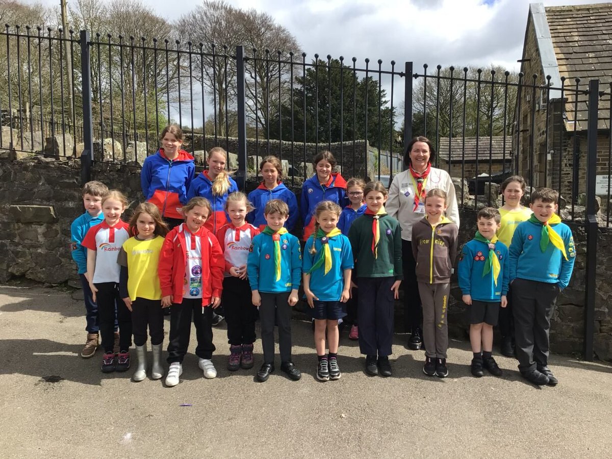 Happy St George's Day from our children who are part of the @worldscouting and @Girlguiding @BearGrylls @2ndRammyBeavers