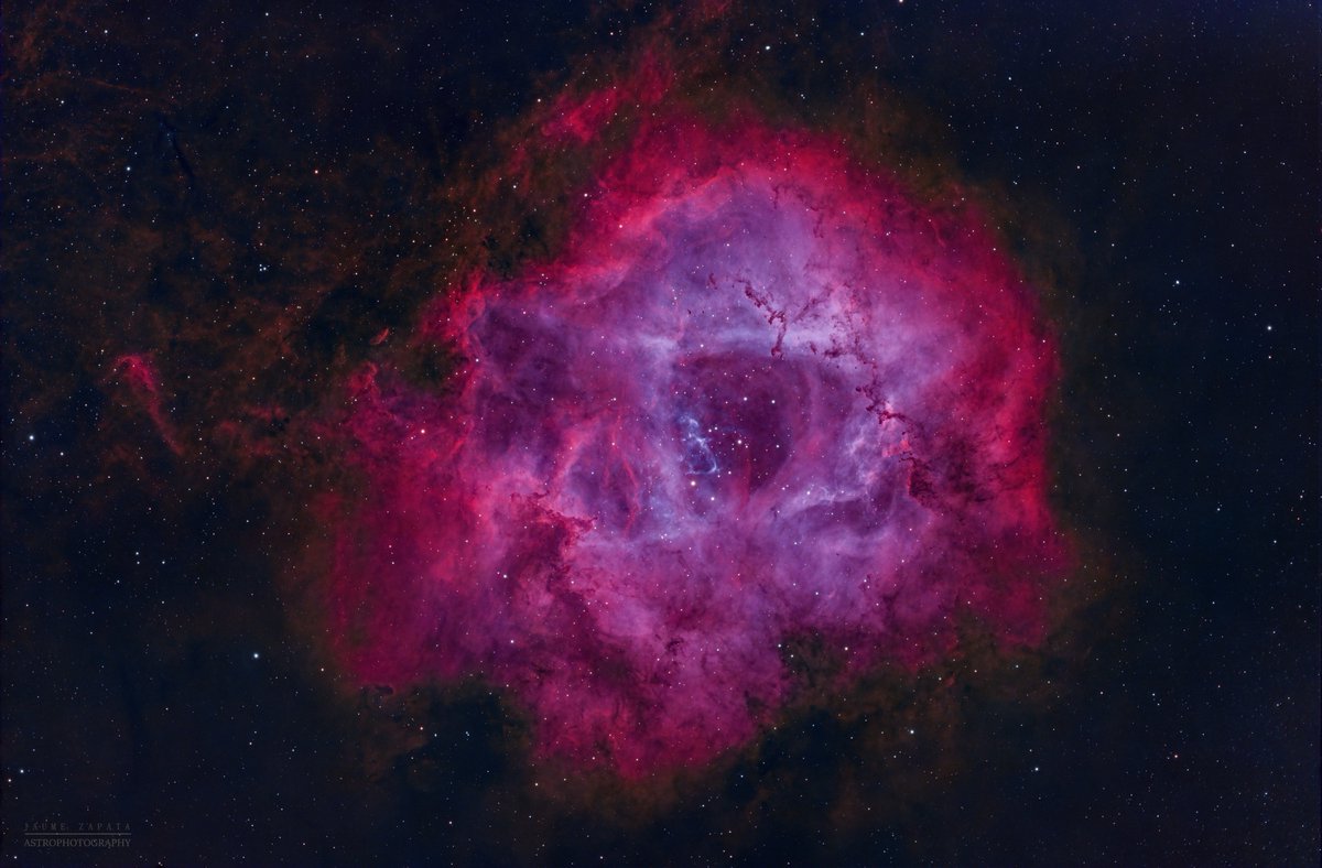 Rosette Nebula

On a special day, Sant Jordi, a book and a rose are given as gifts.

#Astrophotography 

#cielosESA