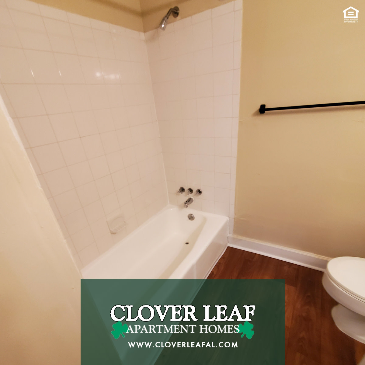 Relaxation awaits at #CloverLeaf #Apartment Homes with our shower and bath combos! 🛁🫧 🔍 Ready to see more? Visit cloverleafal.com for more photos and information!