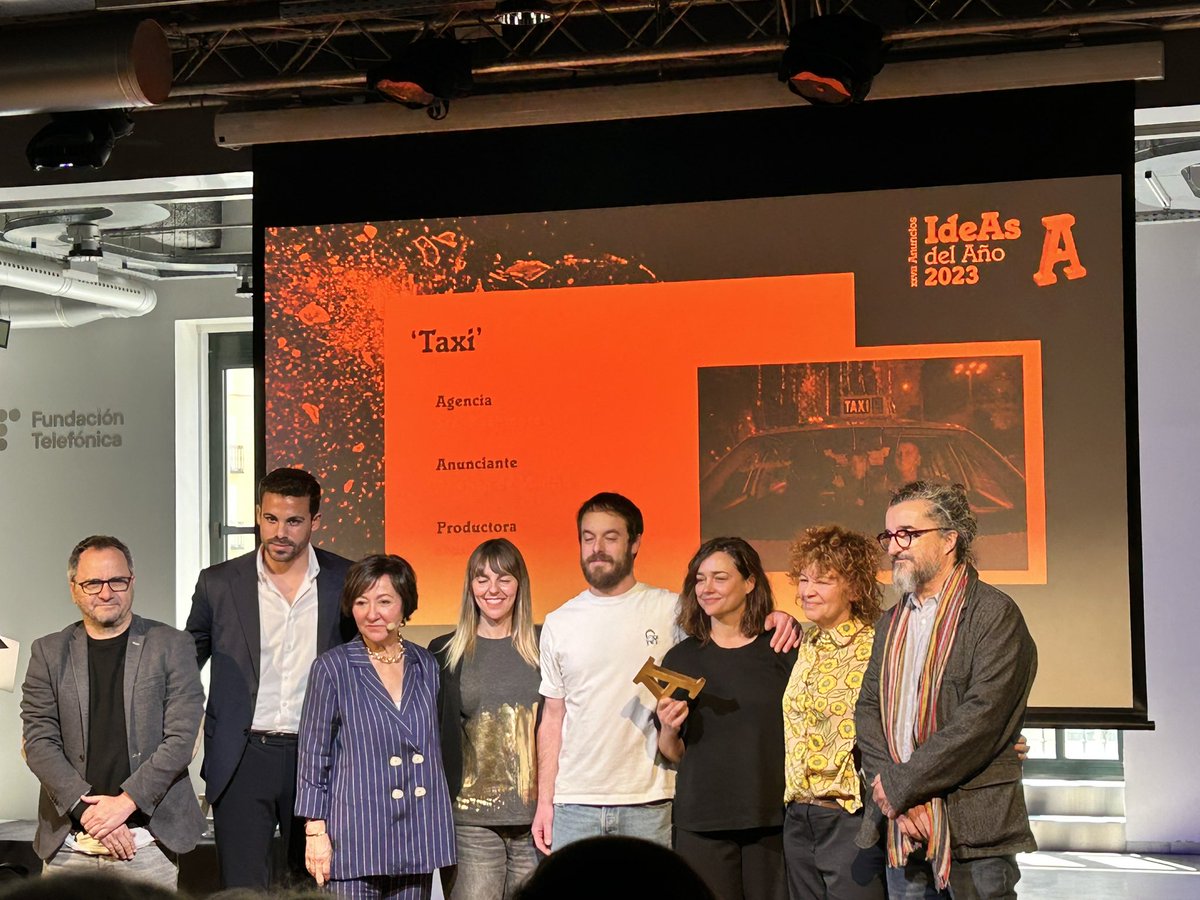 Archetype_ES's tweet photo. Enhorabuena a nuestros vecinos @srarushmore por el premio a la mejor Idea del Año de @AnunciosRevista en las #IdeasdelAño2023 por la campaña Taxi para el @Atleti. Una conmovedora historia que llega a todo el mundo apostando por los valores. Y enhorabuena @Atleti por esos valores https://t.co/MX53ds3J94