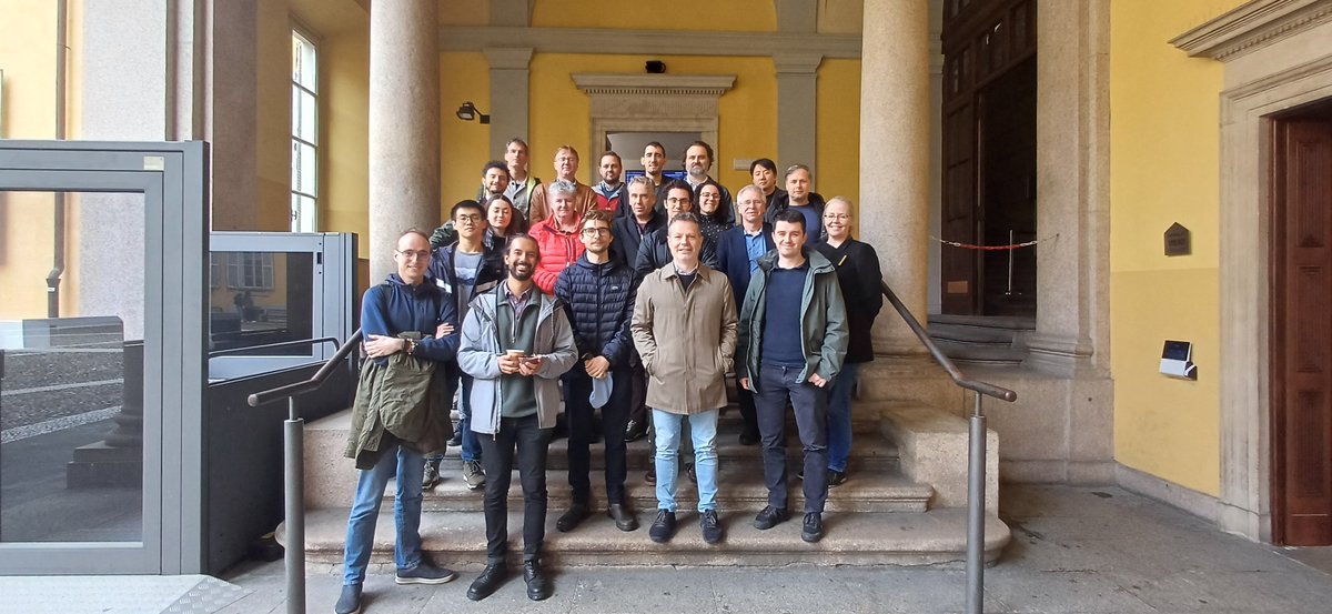 Here is the group of the @LaStatale @DipartimentoSPS workshop on #ABM agent-based models of #networks! Two days on the new frontiers of #network #statistical #computational #simulation #modelling with people from @univgroningen @durham_uni @UABBarcelona @UniTrento!