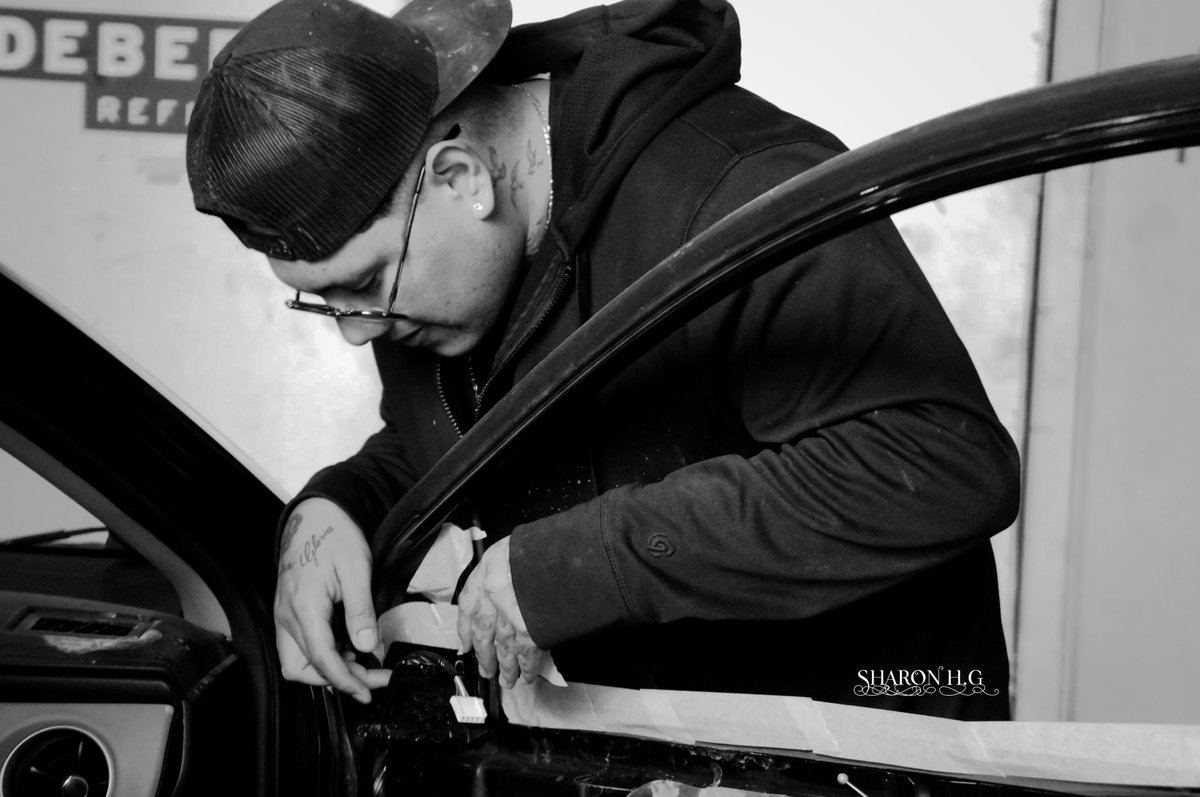 AutoshopGarcia's tweet photo. #carrepair #carpaint #bodyshop #carprep #photography #blackandwhitephoto #carpitures #carlover #fotografia #fotografiablancoynegro #fotosdecarro #pinturadecarro #tallerdecarros #reparaciondecarro #amantesdecarro #coolcar #chidoscarros #FotoDelDia #pictureoftheday #carlove #carros https://t.co/Rat1aHlXWK