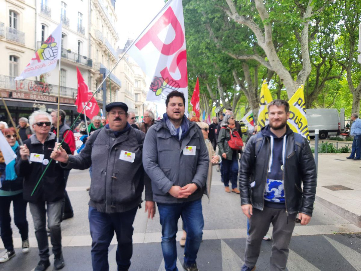 Nous étions également présents aux côtés des syndicats à Béziers pour rappeler notre engagement total contre l'extrême droite et ses idées rances !