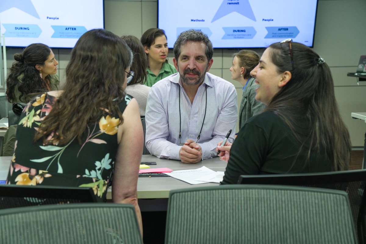 ✅Citizens' Assembly School in Washington D.C.! Over an intensive two days, 40 participants from 16+ U.S. states and Canadian provinces came together to learn, strategize, and build community around citizens' assemblies. 🤝 Follow us in North America ▶️ linkedin.com/feed/update/ur…