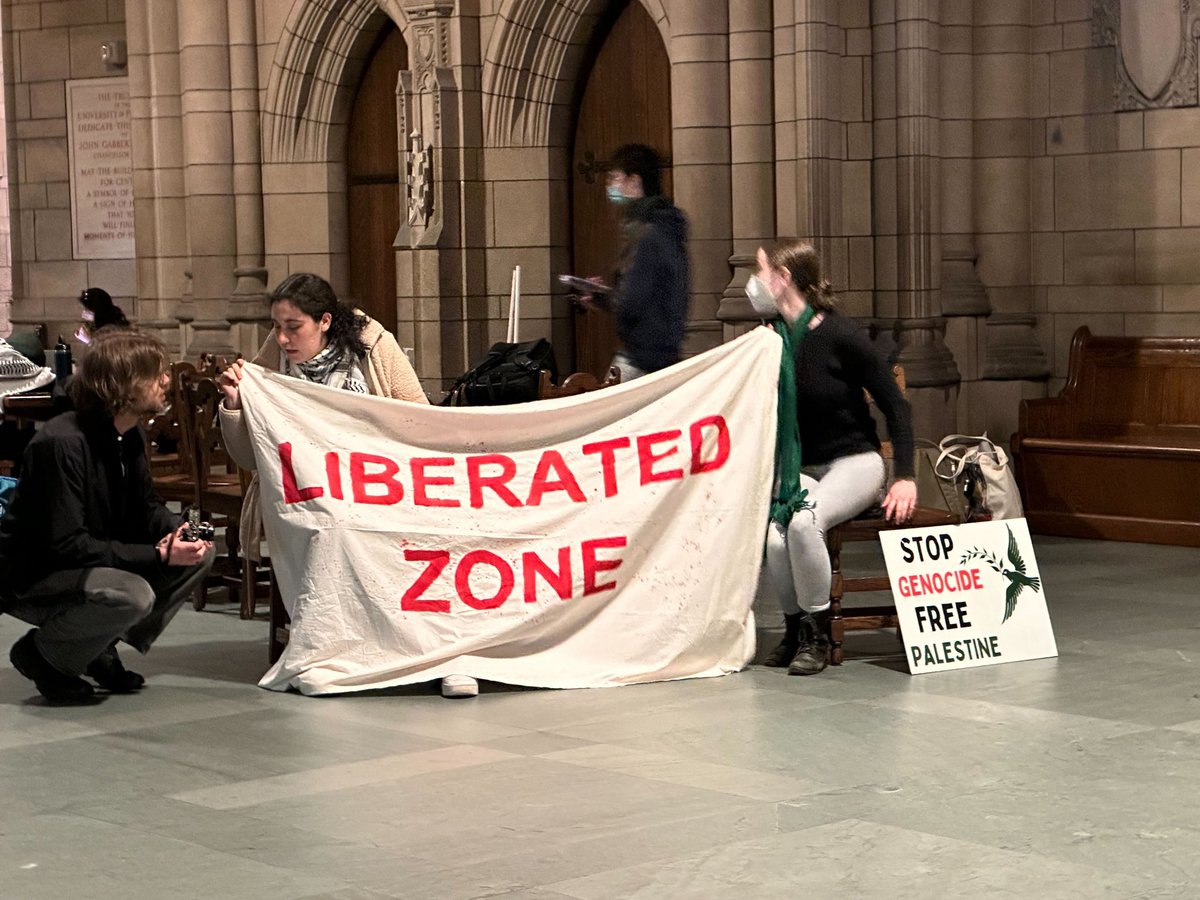 BREAKING: A group of students are organizing a “liberated zone” inside the Cathedral of Learning in support of Palestinians and demanding Pitt disclose its investments in Israeli organizations.