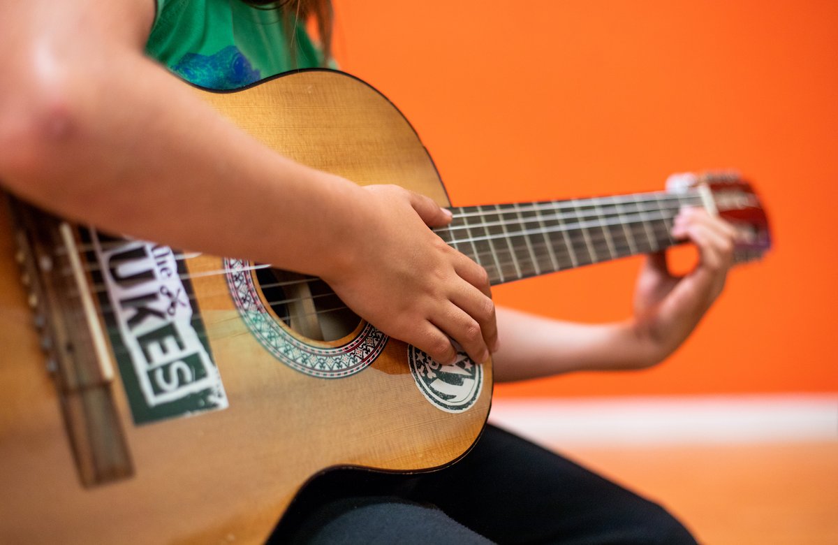Our new Music Collective for Yrs 7-11 starts next Tues 30 April. Fun, inclusive beginners class where you will learn songs & music in a group & create new sounds. No musical experience necessary, just give it a go. theworkshop.org.uk/classesandholi…. #KingsLynn #MakeMusic #GetCreative