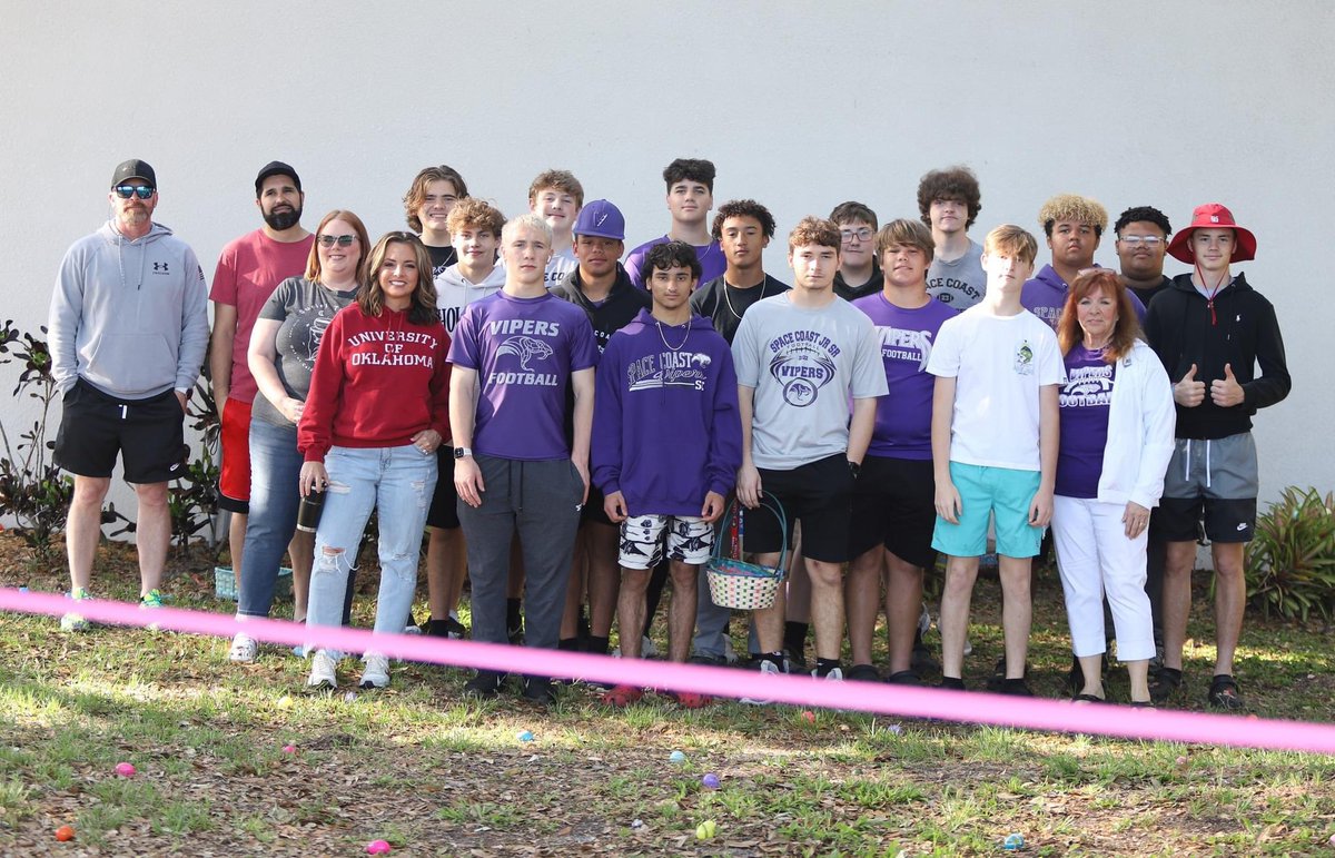 schsviperfb's tweet photo. Big Shout Out to these Viper Football Players and Parents for Volunteering their time to help out the Community and Local American Legion! Great Job Everyone! π―π #ViperFootball #RestoreTheStrike #CommunityReachOut #BuildingLeadersInTheCommunity https://t.co/vBSAQ6nB28