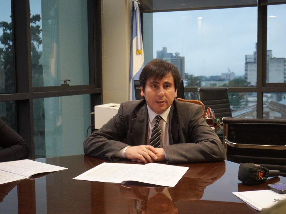 "Este dato representa un incremento del 8,84% respecto a febrero y una variación interanual del 287%. En lo que va del año los alimentos aumentaron un 29,73%".