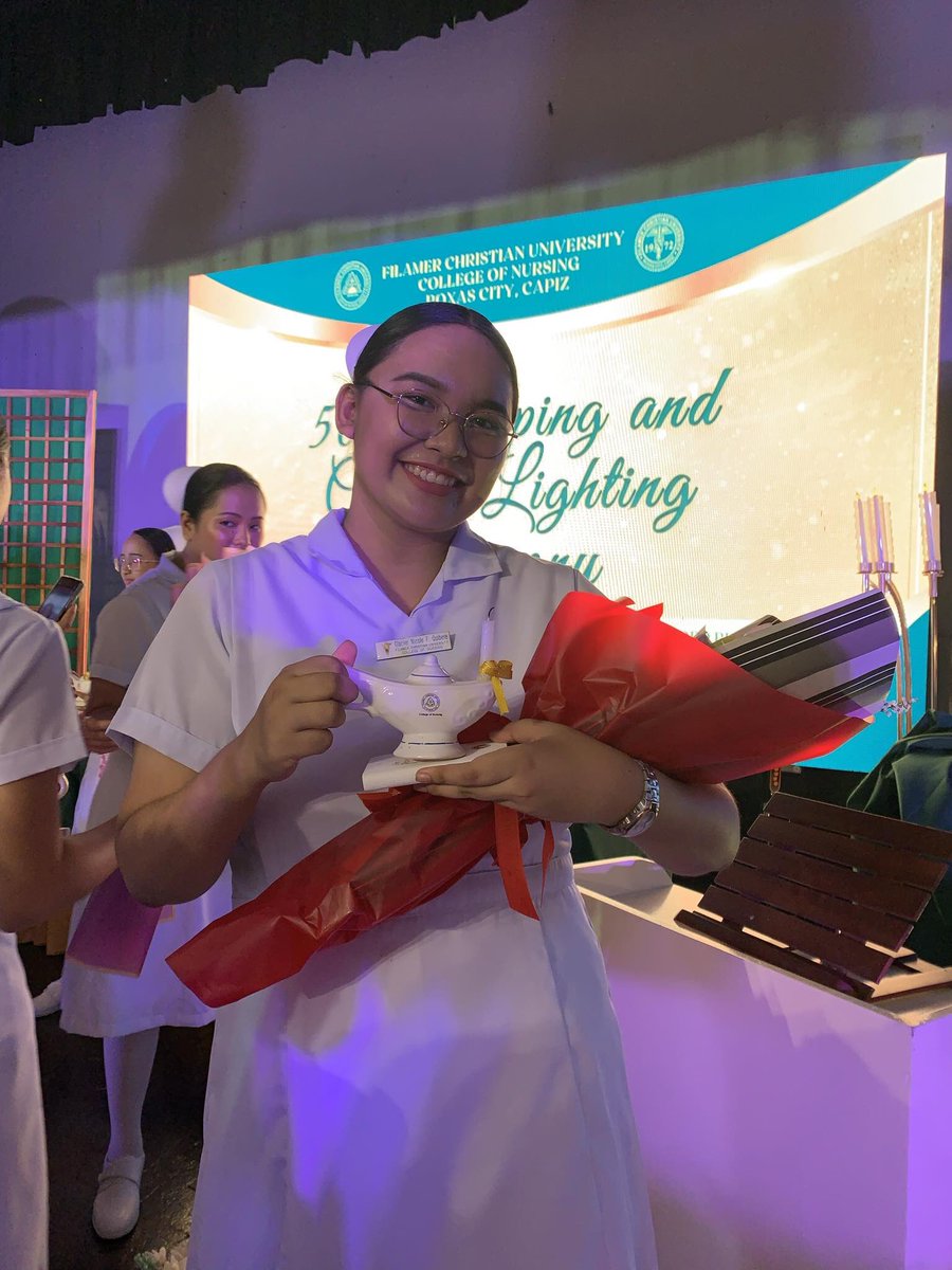 glaicicles_'s tweet photo. officially capped! batch HARAYA 2026🤍
#CappingAndPinning #StudentNurse https://t.co/m5rTz6InP3