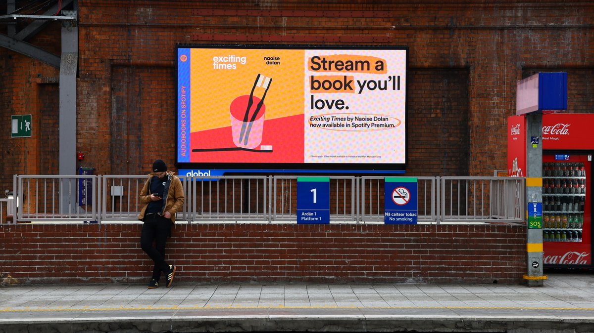 We published #ExcitingTimes by @NaoiseDolan almost exactly four years ago. This week, Naoise is in the UK to launch her sparkling second novel, #TheHappyCouple, in paperback. And in Dublin, thanks to @Spotify, #ExcitingTimes is up on billboards.