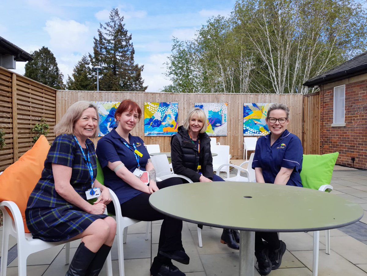 huntanne's tweet photo. Such a pleasure to host Natalie Hammond @NHS_HWE #ChiefNurse visiting community and inpatient, #mentalhealth and #Learningdisabilities @HPFT_NHS here with the team in the beautiful garden at #FHAU #CAMHS https://t.co/HZaJdmrQDy