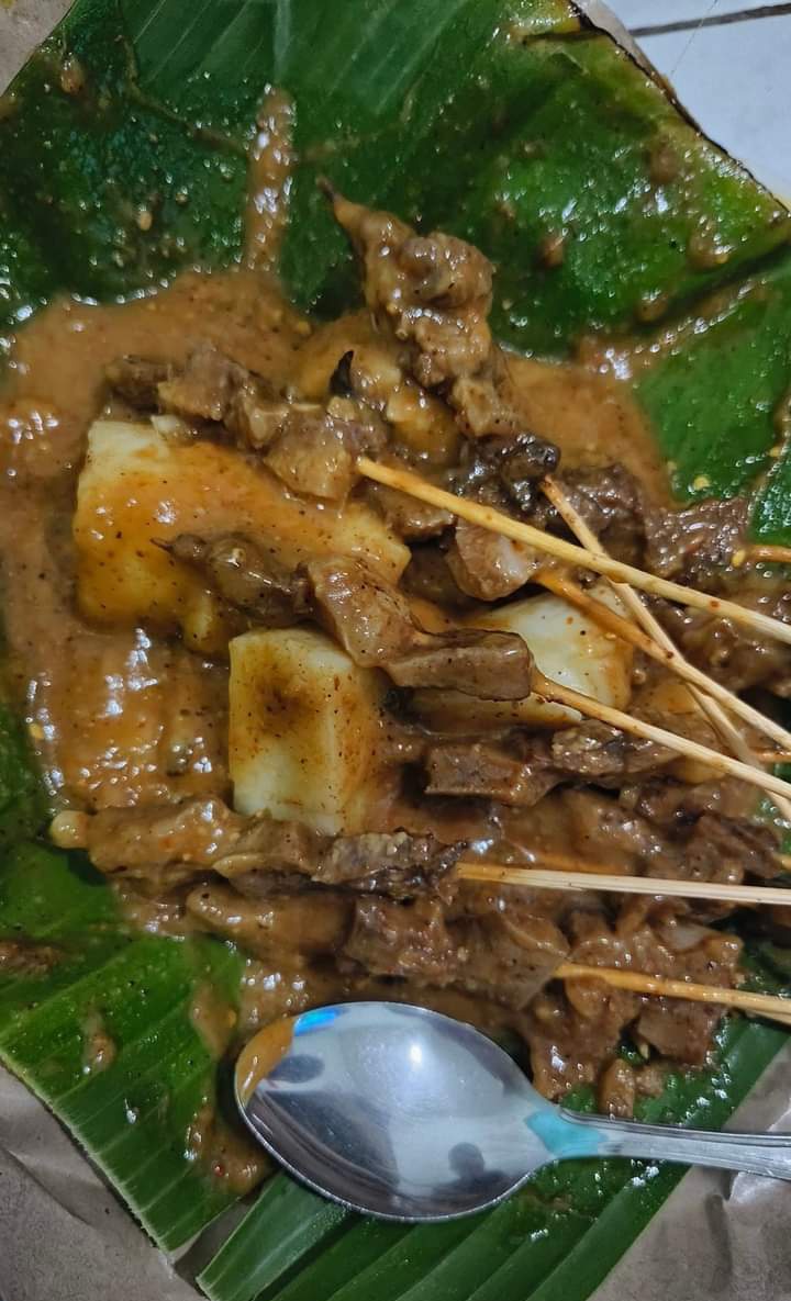 mantanKW1's tweet photo. Jika hidup ini perjuangan, maka pilih lah yang paling layak diperjuangkan.
Mari makan https://t.co/moLkmxlmzH