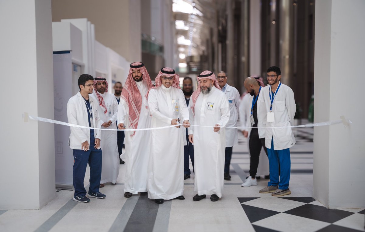 saudi_scoliosis's tweet photo. افتتح يوم الاثنين ٢٠٢٤/٤/٢٢ سعادة عميد ��لية الطب د. بندر الجفن معرض الجنف في مستشفى الملك خالد الجامعي، وشارك بالافتتاح سعادة أ.د. وليد عواد رئيس قسم جراحة العظام بكلية الطب وسعادة أ.د. عبدالمنعم الصديقي المشرف على كرسي أبحاث انحرافات العمود الفقري وحضور من أعضاء هيئة التدريس. https://t.co/ZEylOMQ1mh
