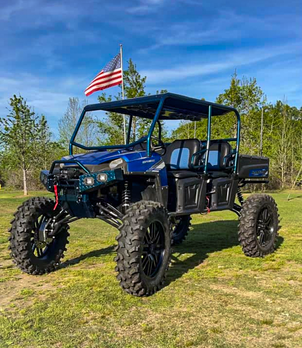 🥶 The older model #PolarisRanger is a
staple in the industry and this one leaves little to be
desired after rolling out of @dtfoffroad318 with
#SuperATV suspension, #RhinoAxles, an SATV 6' GDP
portal gear lift kit, & the list goes on! 💪⚙🦏