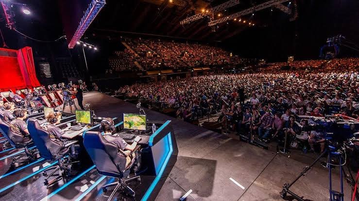ESports_Kwara's tweet photo. Esports events are like the Super Bowl of gaming!
Massive arenas, epic showdowns, and electrifying atmospheres. Get ready to experience the thrill of esports tournaments! Here in Kwara state very soon
#EsportsEvents https://t.co/V2IseIyXhf