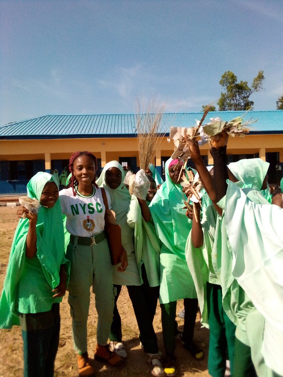 bisola_bamidele's tweet photo. In commemoration of Earth's Day which was yesterday, I find myself reflecting on my journey as an advocate for environmental protection. This takes me down memory lane to my first community development program in Bauchi State, Nigeria. https://t.co/kDXYiWG9Zb