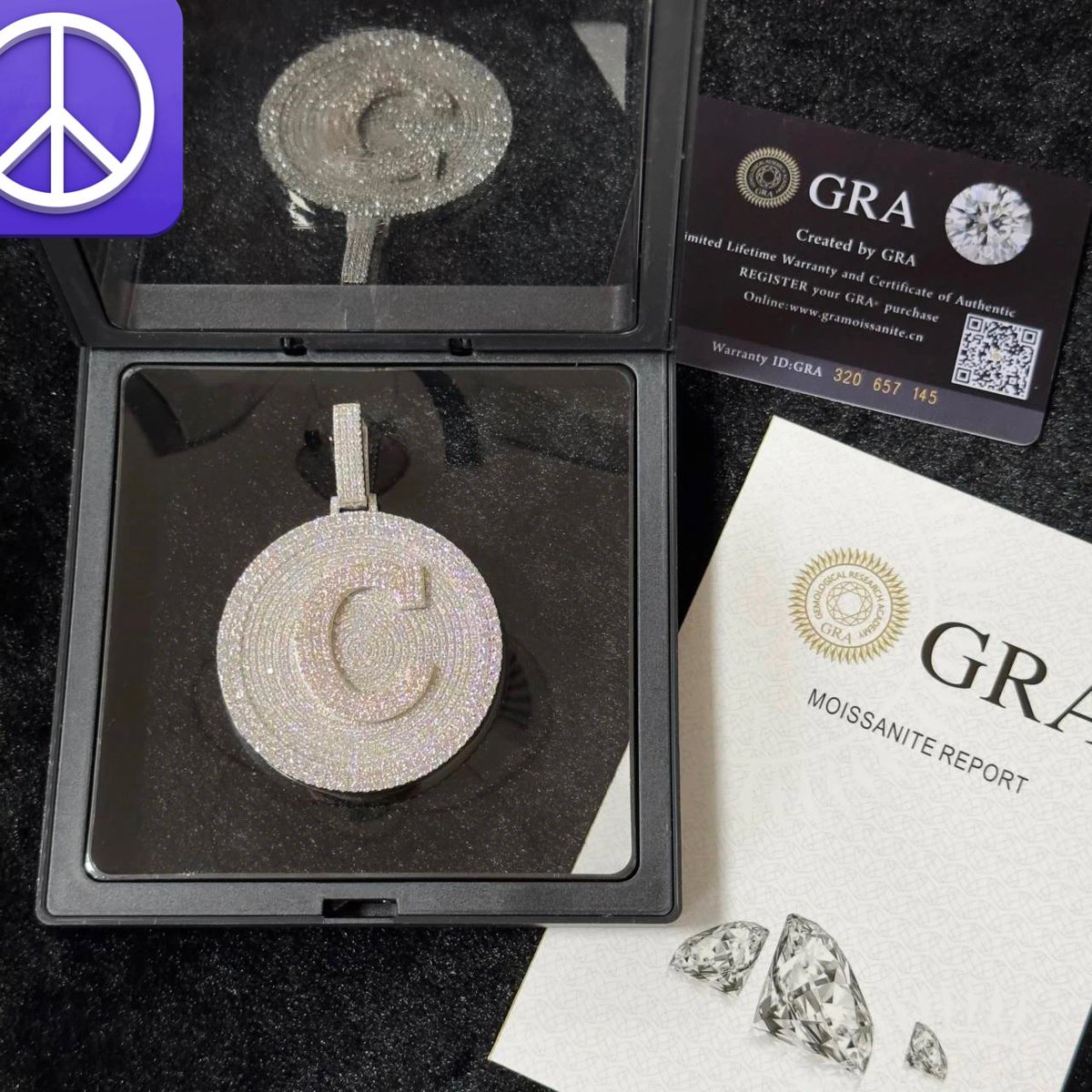 VVS Moissanite customized pendant 
Item comes with a twist chain and GRA certificate 
Delivery takes 3-4 weeks 
Price : 900k