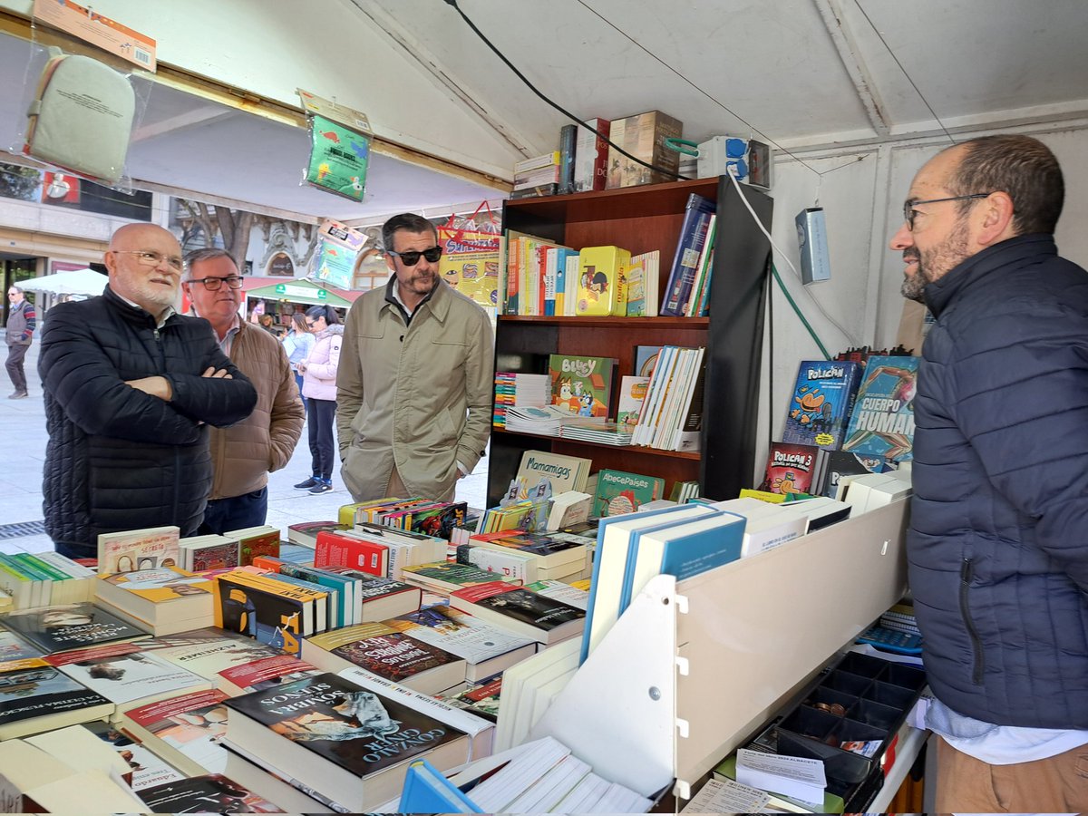 📸DIA DEL LIBRO en #Albacete
Plaza del Altozano