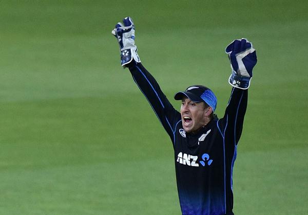 👕 122 caps, representing both 🇳🇿 & 🇦🇺 
🏏 2075 runs
🧤 152 dismissals

➡ Smashed a 70-ball 88 on Test debut

➡ Second-fastest ton in New Zealand's domestic T20 history

➡ The highest individual score (170*) at the No. 7 batting position in ODI. 

Happy birthday, Luke Ronchi!
