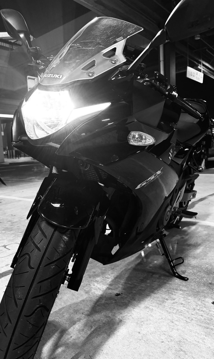 #自分のバイクを貼って簡単に紹介しよう

GSX250R！！
乗りやすくてお気に入り！！
