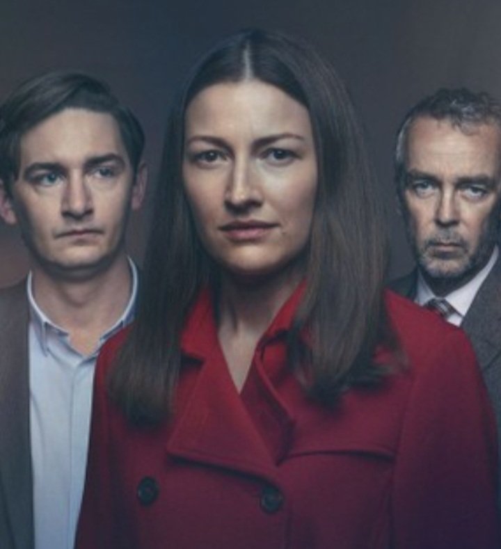 C'è qualcosa nelle serie crime britanniche che le definisce e valorizza rispetto ad altre, una profondità dei personaggi, uno studio dei legami che forse toglie qualcosa al dinamismo ma dà molto più senso e umanità alla storia. Se per caso non avete visto #TheVictim, 4 ep su Now.