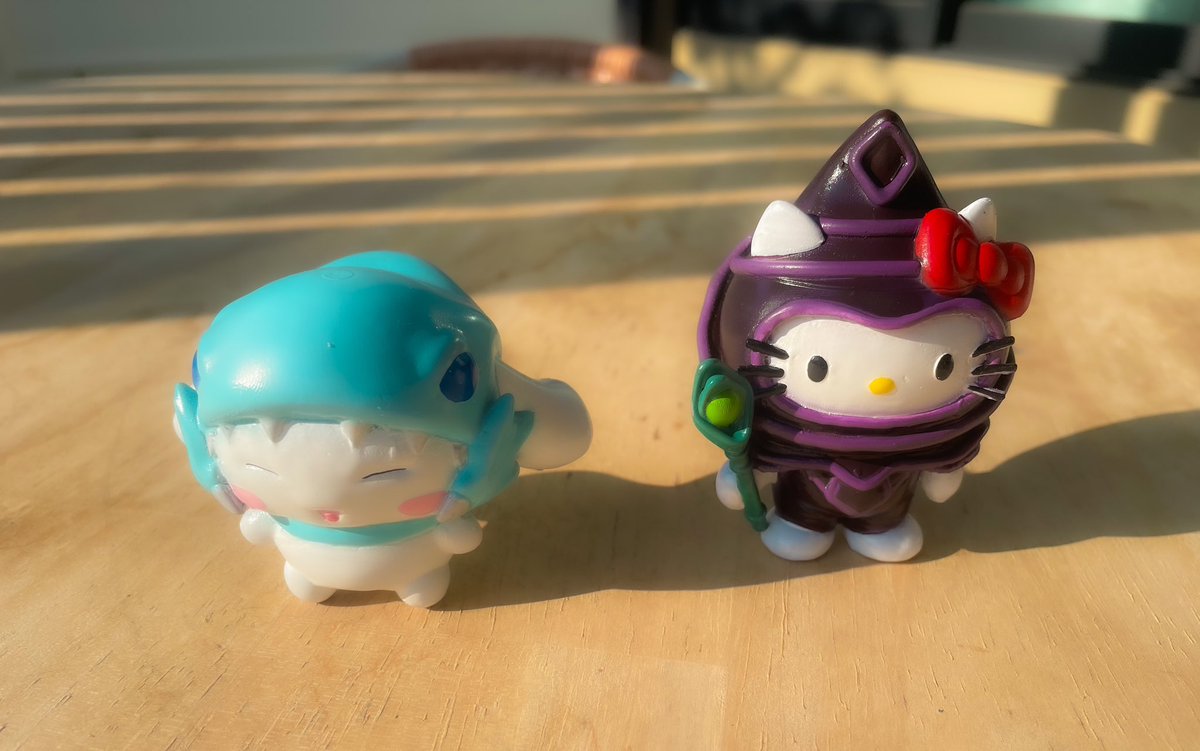 manbrizzy1's tweet photo. Hello kitty black magician and Blue eyes cinnamon rolls white dragon

#yugioh #yugiohfanart #HelloKitty #kitty #mcdonale https://t.co/s6cJu6pwBh
