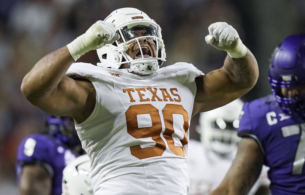 How a position change at DeSoto turned Texas DT Byron Murphy into a first-round draft prospect. And Murphy, now 6-1, 297, once thought he was going to be an NFL running back in the mold of Adrian Peterson or Marshawn Lynch. Read: dallasnews.com/high-school-sp… #txhsfb @desotoisdeagles