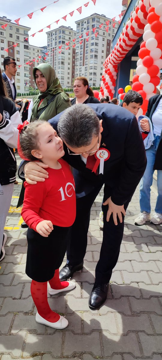 adeemylmaz's tweet photo. H
@RTErdogan
@dbdevletbahceli
@ahmetmetingenc
@EmineErdogan
@SibelSuicmez
@Akparti
@MHP_Bilgi
@MhpTbmmGrubu
@herkesicinCHP
@nowhaber
 
Bir Gülüş, Bin Acıya Bedeldir...
Güldürün ;
Yaşamak Çok Güzeldir...
Alo 199 Kapanmasin
Çocuklarımızın Yüzü Gülsün...
Alo199 NeOlacak ? https://t.co/ujKukVh54T