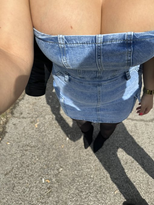 Which is your fav pic? 😊 https://t.co/tgQZvhgAWD